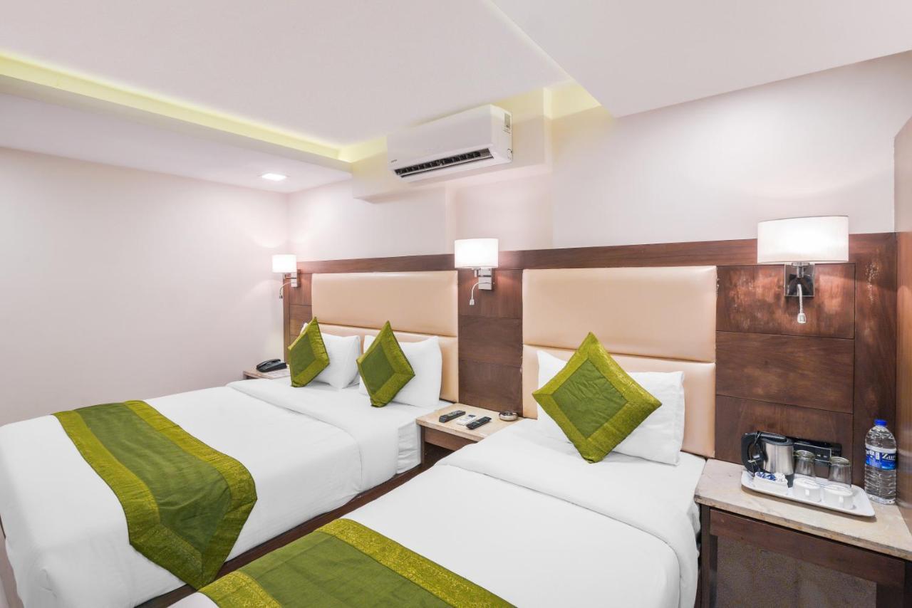 Oxford Hotel Powai ムンバイ エクステリア 写真