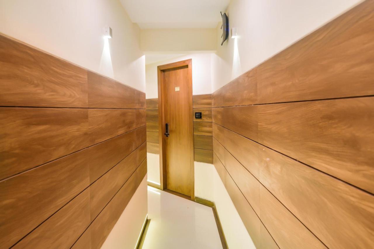 Oxford Hotel Powai ムンバイ エクステリア 写真