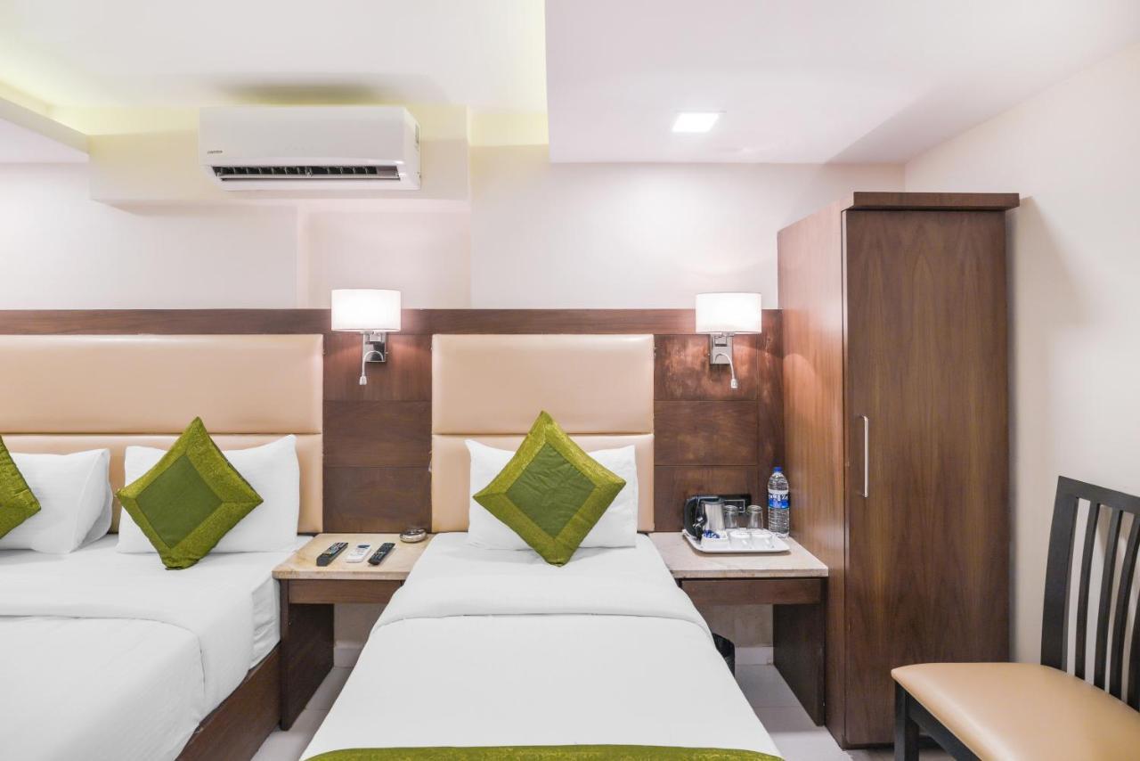 Oxford Hotel Powai ムンバイ エクステリア 写真