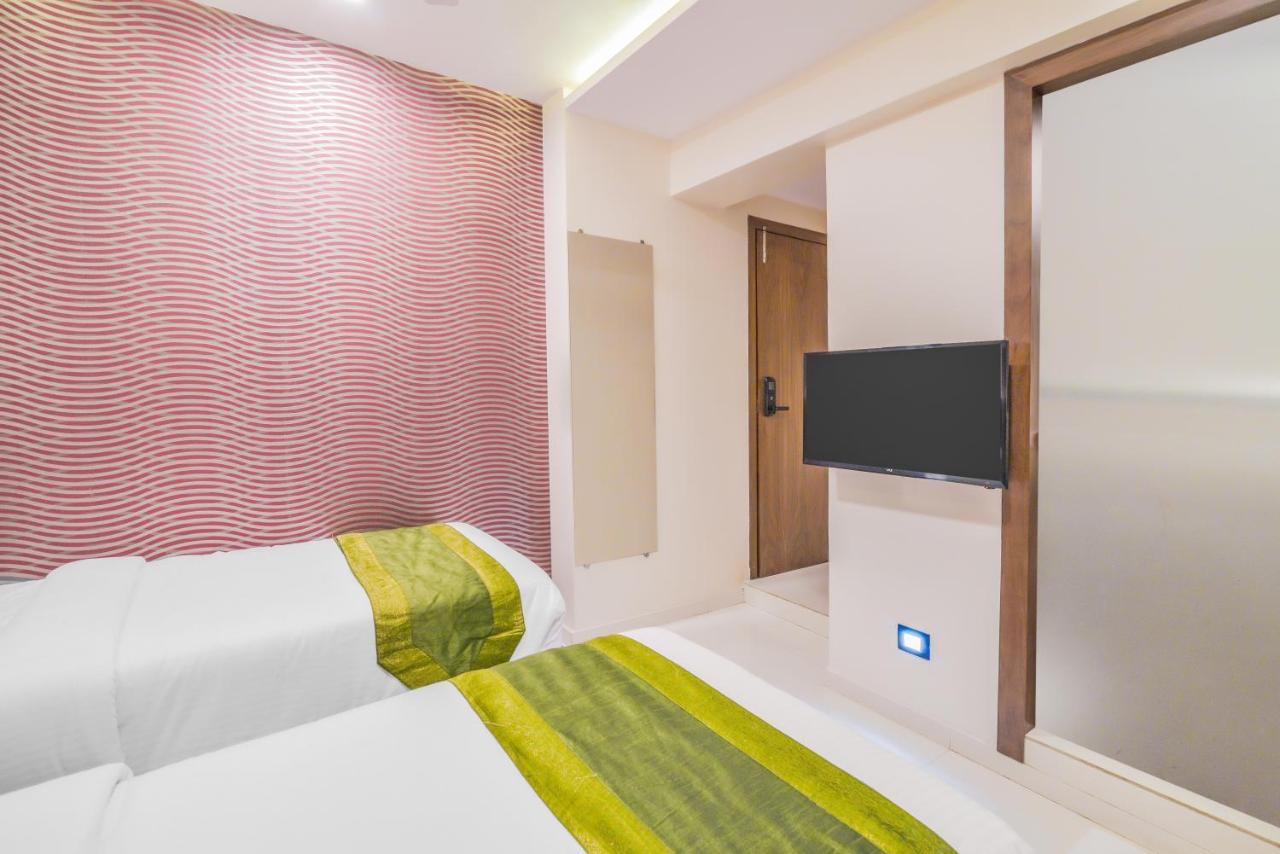 Oxford Hotel Powai ムンバイ エクステリア 写真